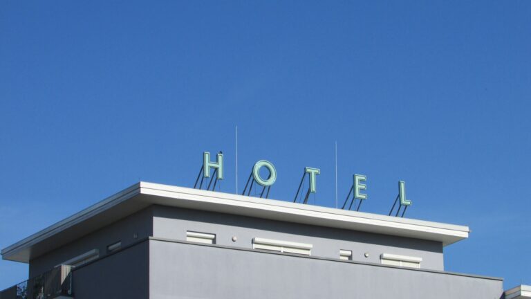 Boost your hotel career with www.jobsearchenglish.com! Boost your hotel career with www.jobsearchenglish.com!